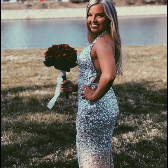 Prom dress - Picture 2 of 13